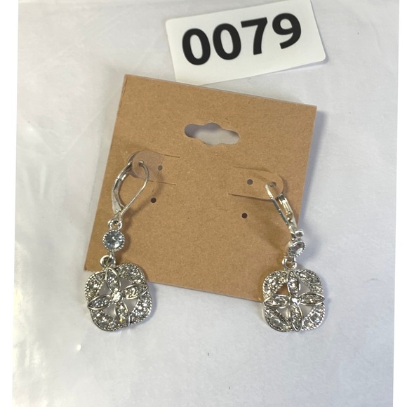 Silver Rhinestone Flower Leverback Earrings Sparkle Vintage Style Jewelry - Picture 7 of 7